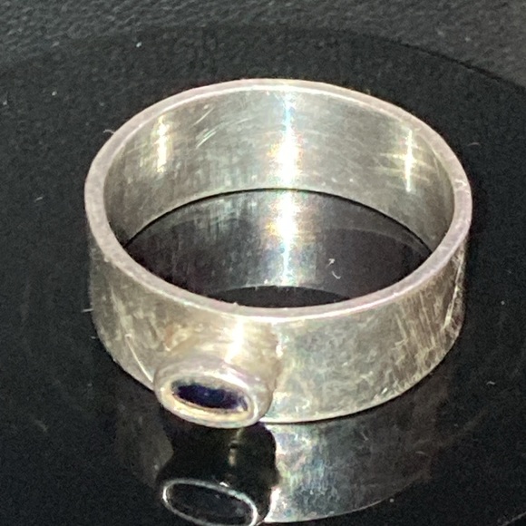 Vintage Sterling Silver ring with blue sapphire size 9. - Picture 1 of 6